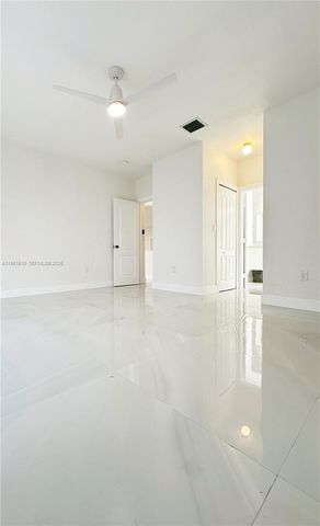 8052 NW 198th St, Hialeah, FL 33015