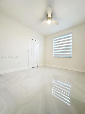 8052 NW 198th St, Hialeah, FL 33015