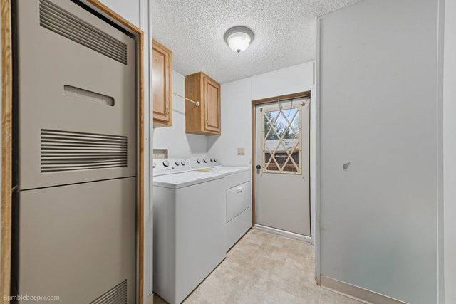 3004 E Fort Sumter Ln, Mead, WA 99021