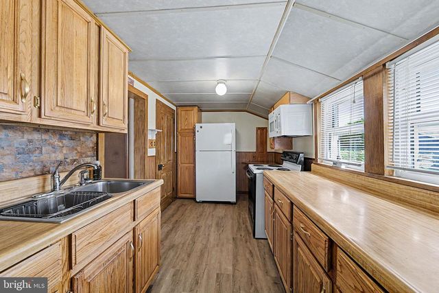 920 MAIN ST, Shiloh, NJ 08353