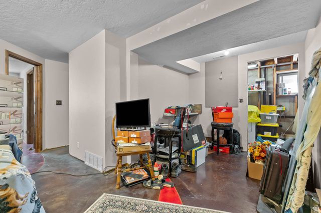 6296 S DUSTY CIR, Taylorsville, UT 84129
