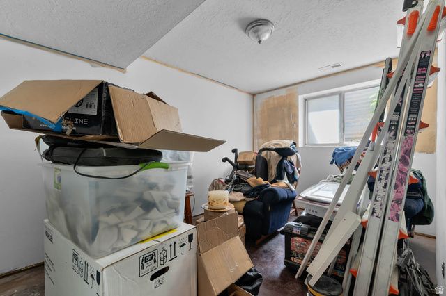6296 S DUSTY CIR, Taylorsville, UT 84129