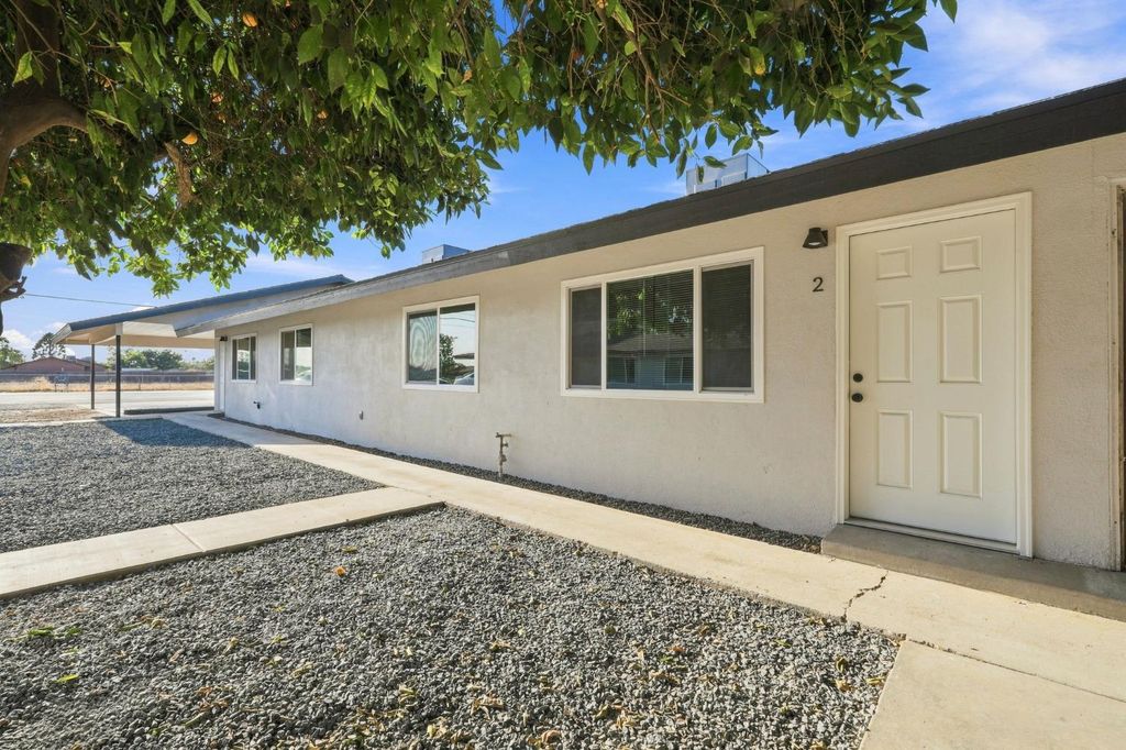 Image 12 of property listing at 1506 N Cobb, Porterville, CA 93257