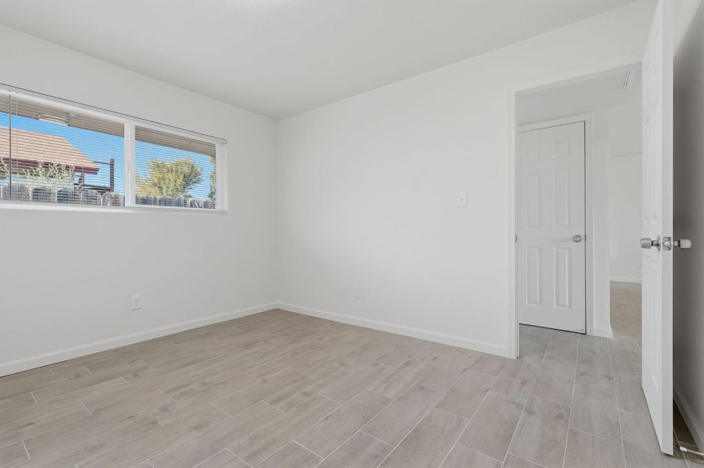 Image 16 of property listing at 1506 N Cobb, Porterville, CA 93257