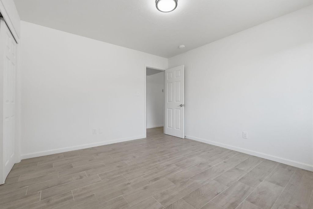 Image 21 of property listing at 1506 N Cobb, Porterville, CA 93257