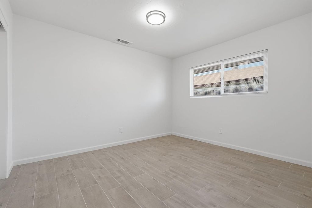 Image 25 of property listing at 1506 N Cobb, Porterville, CA 93257