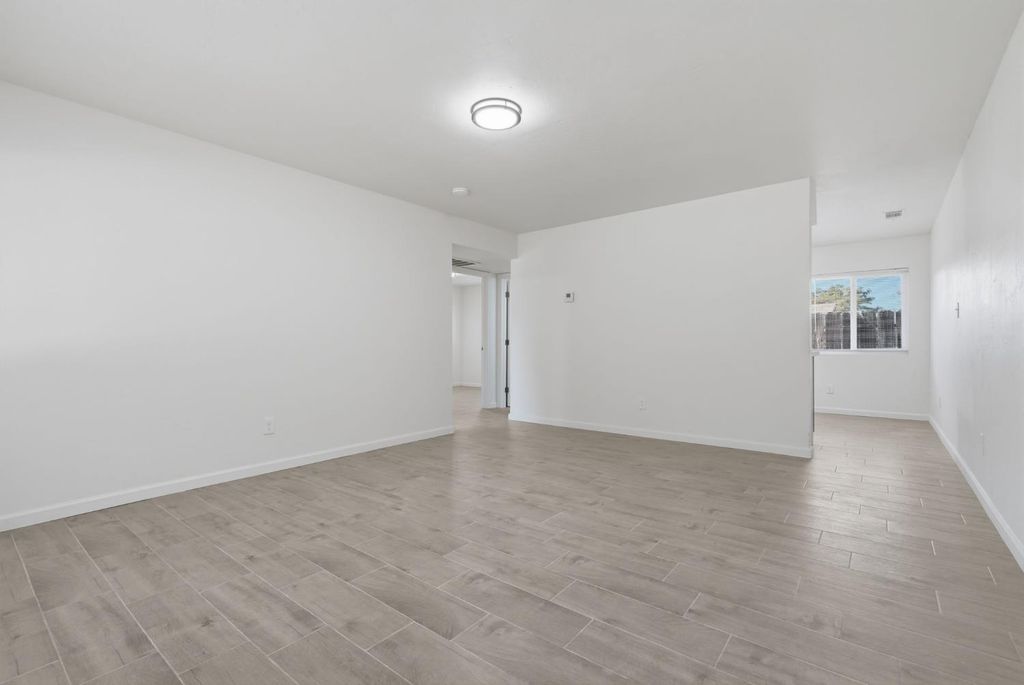 Image 35 of property listing at 1506 N Cobb, Porterville, CA 93257