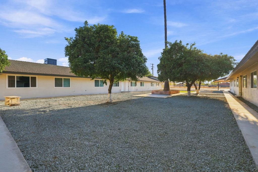 Image 4 of property listing at 1506 N Cobb, Porterville, CA 93257