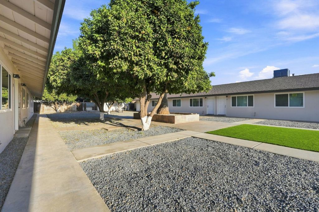 Image 8 of property listing at 1506 N Cobb, Porterville, CA 93257