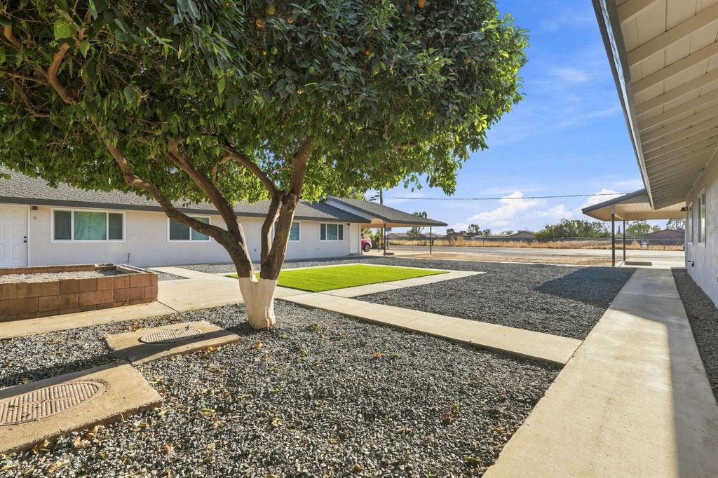 Image 9 of property listing at 1506 N Cobb, Porterville, CA 93257
