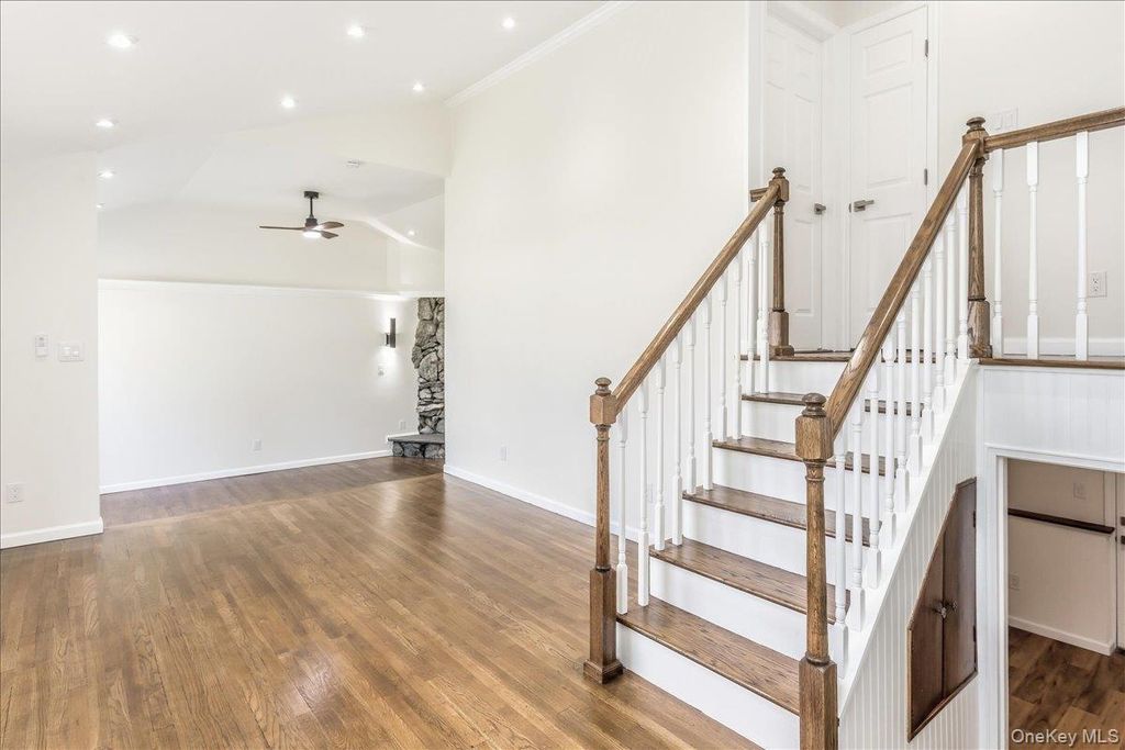 260 W 24th Street, Deer Park, NY 11729 — photo 4