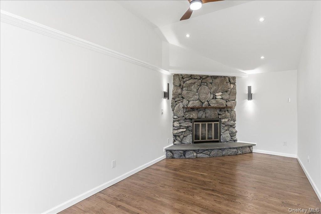 260 W 24th Street, Deer Park, NY 11729 — photo 5