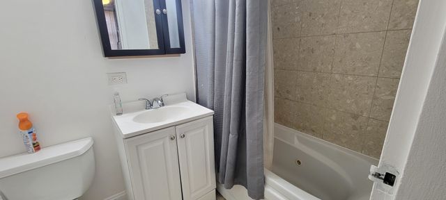 2501 W TOUHY Avenue 107, Chicago, IL 60645