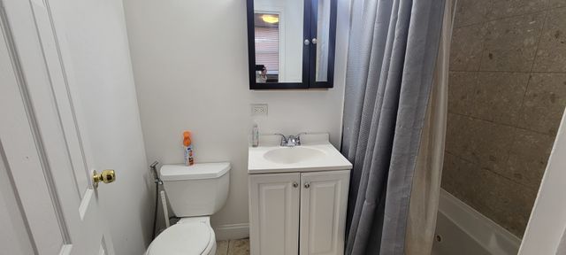 2501 W TOUHY Avenue 107, Chicago, IL 60645