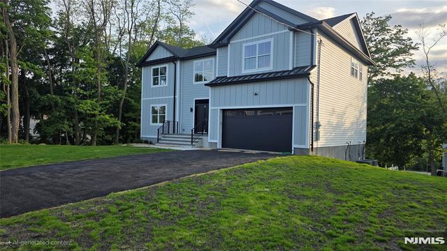 15 Walker Avenue, West Milford, NJ 07480