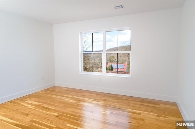 15 Walker Avenue, West Milford, NJ 07480