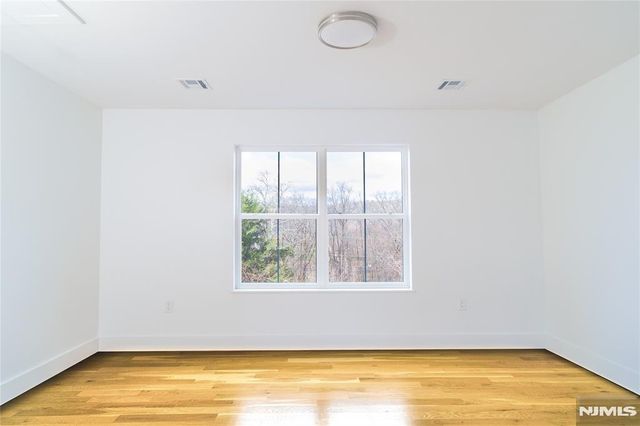 15 Walker Avenue, West Milford, NJ 07480