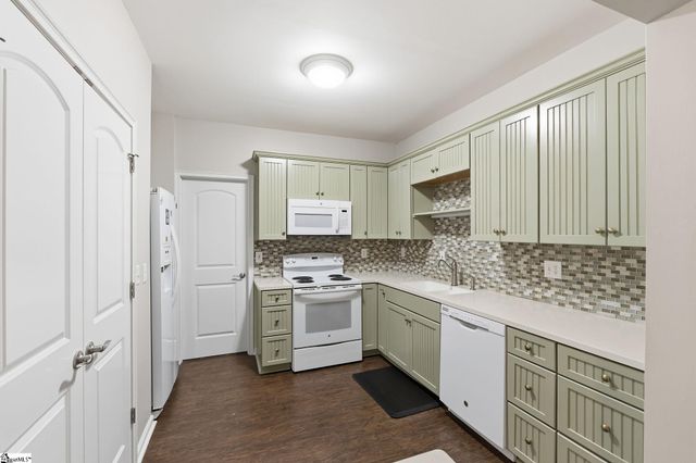 16 Shannon Ridge Court, Greenville, SC 29615