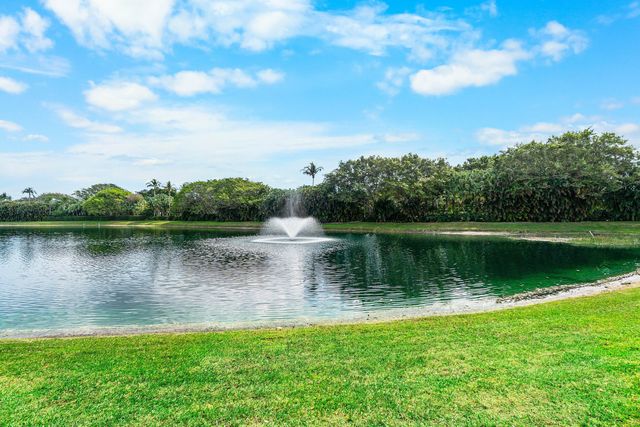 103 Sunset Cove Lane, Palm Beach Gardens, FL 33418