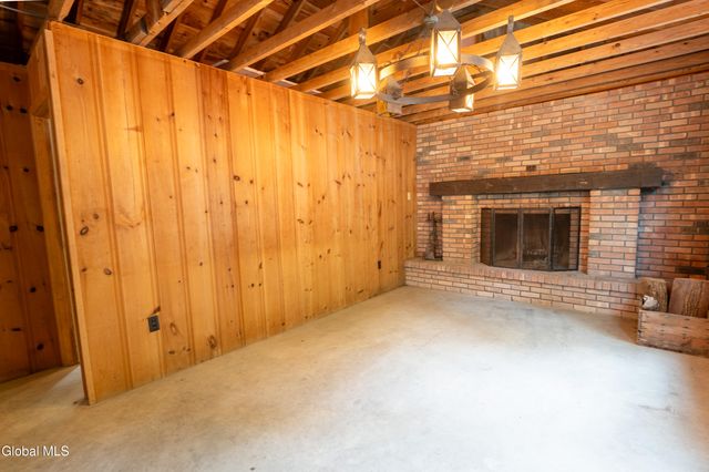 978 W Mountain Co Rt 10, Day, NY 12835
