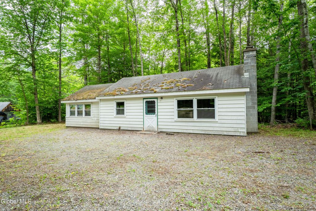 978 W Mountain Co Rt 10, Day, NY 12835