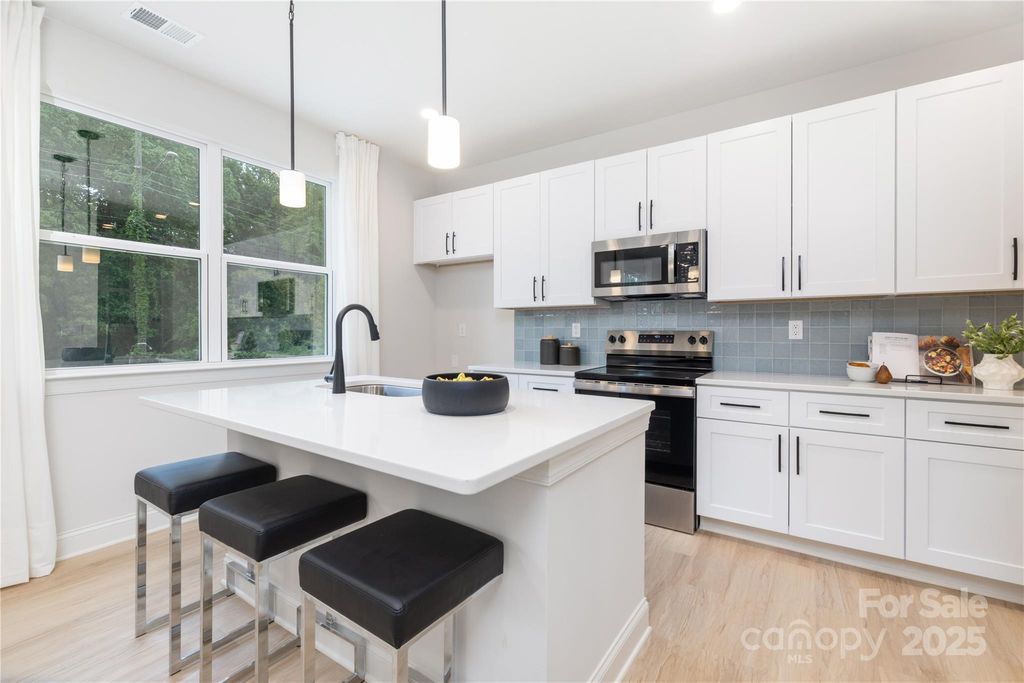 411 Winston Avenue, Statesville, NC 28677