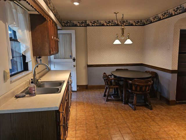 705 Laughlin AVENUE, Aliquippa, PA 15001