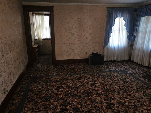 705 Laughlin AVENUE, Aliquippa, PA 15001
