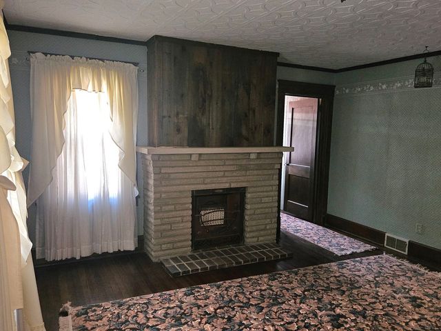 705 Laughlin AVENUE, Aliquippa, PA 15001