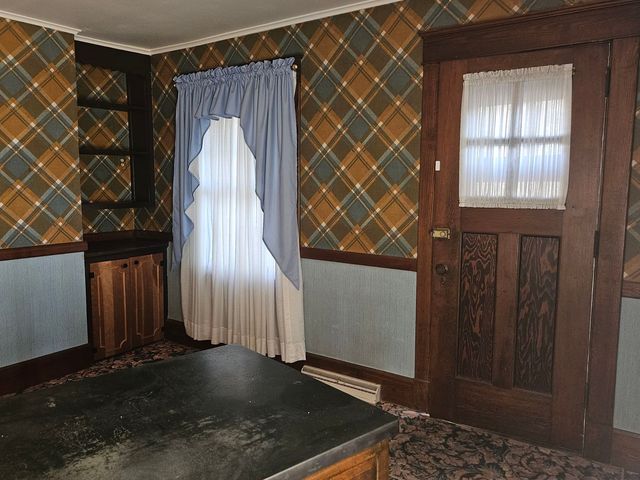 705 Laughlin AVENUE, Aliquippa, PA 15001