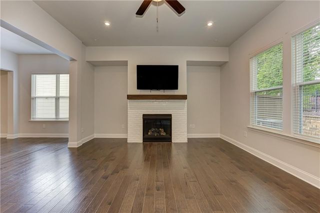 137 Holden Way, Woodstock, GA 30189