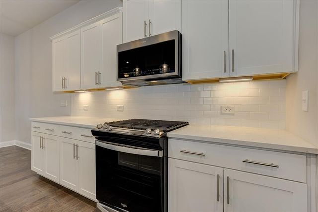 137 Holden Way, Woodstock, GA 30189