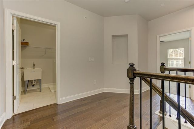 137 Holden Way, Woodstock, GA 30189