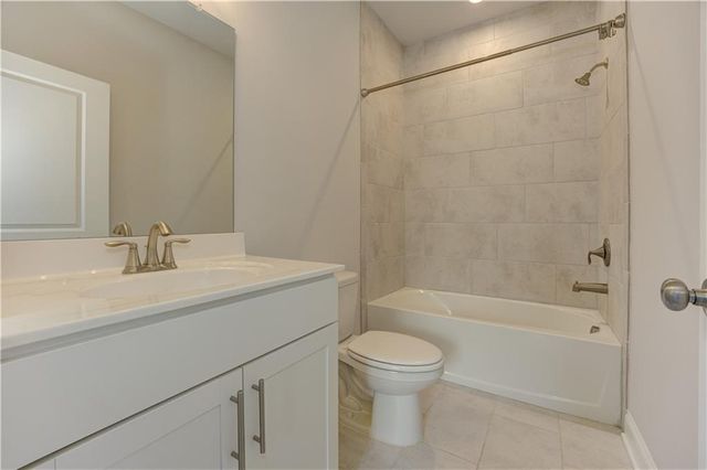 137 Holden Way, Woodstock, GA 30189