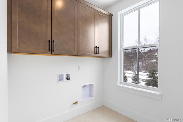 108 Apaloosa, Northville, MI 48167