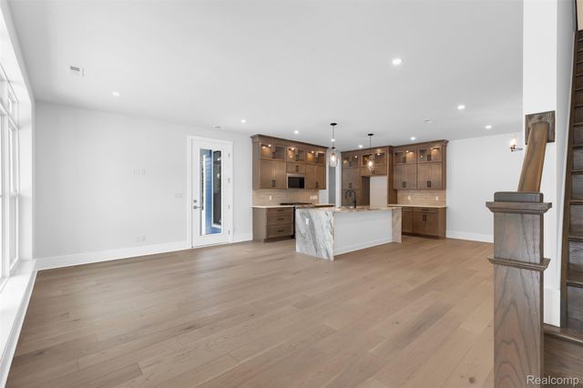 108 Apaloosa, Northville, MI 48167