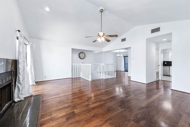 2664 Bering Drive 2664, Houston, TX 77057