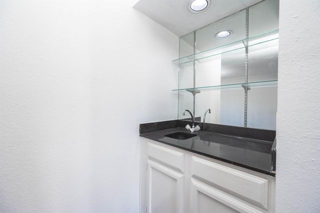 2664 Bering Drive 2664, Houston, TX 77057