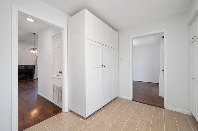 2664 Bering Drive 2664, Houston, TX 77057