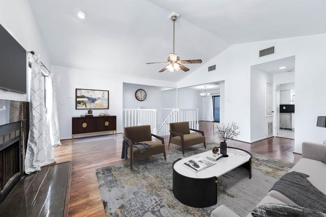 2664 Bering Drive 2664, Houston, TX 77057