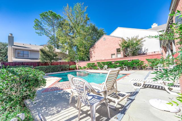 2664 Bering Drive 2664, Houston, TX 77057