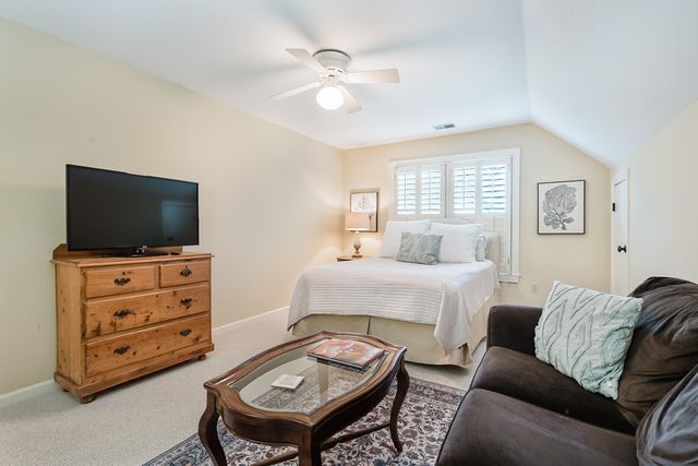599 Palisades Drive, Mount Pleasant, SC 29464