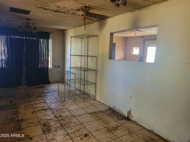 4205 E COPPER Street, Miami, AZ 85539