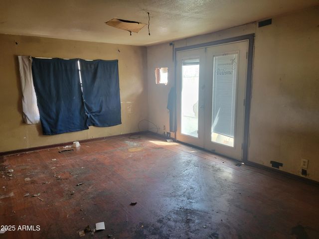 4205 E COPPER Street, Miami, AZ 85539