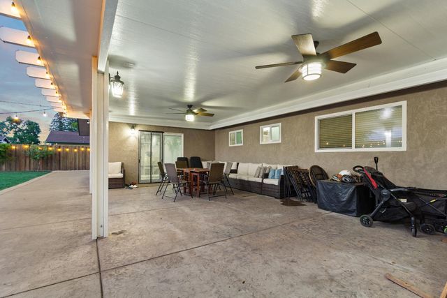 2305 Edinburgh Dr, Elverta, CA 95626