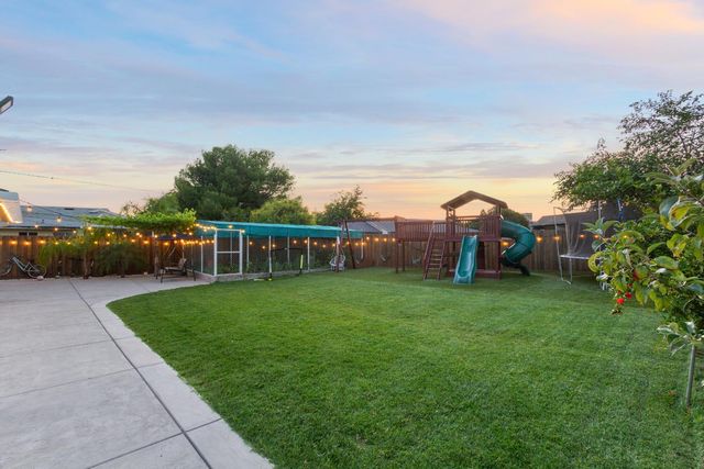 2305 Edinburgh Dr, Elverta, CA 95626