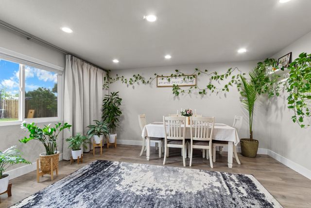 2305 Edinburgh Dr, Elverta, CA 95626