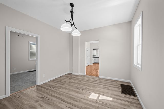 2010 3y Avenue, East Moline, IL 61244