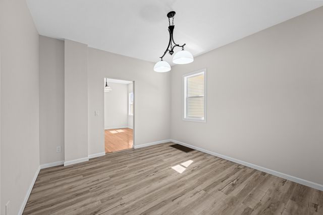 2010 3y Avenue, East Moline, IL 61244