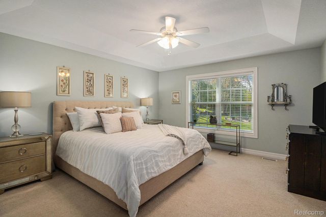 9203 Pine Walk Pass, Argentine Township, MI 48451